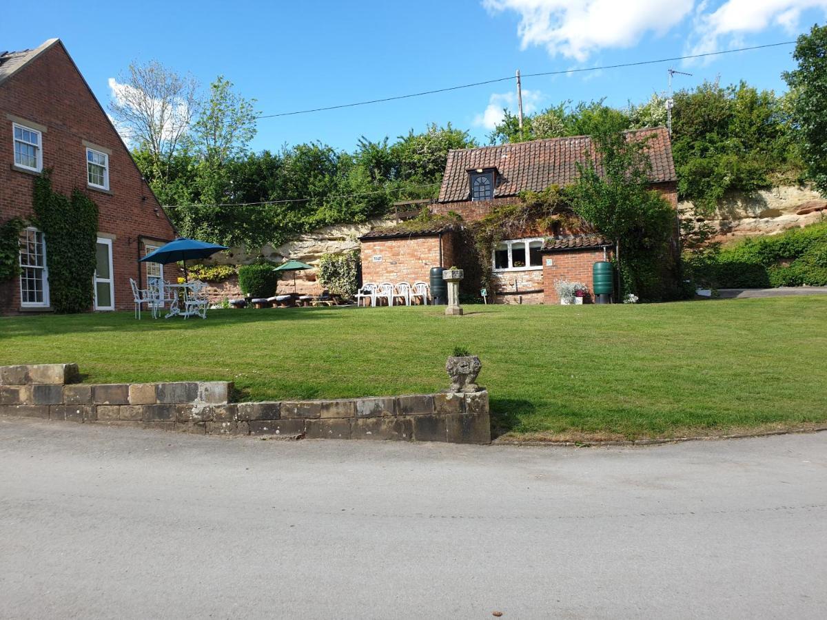 17Th-Century One Bed Studio With Parking & Garden! Elkesley Esterno foto