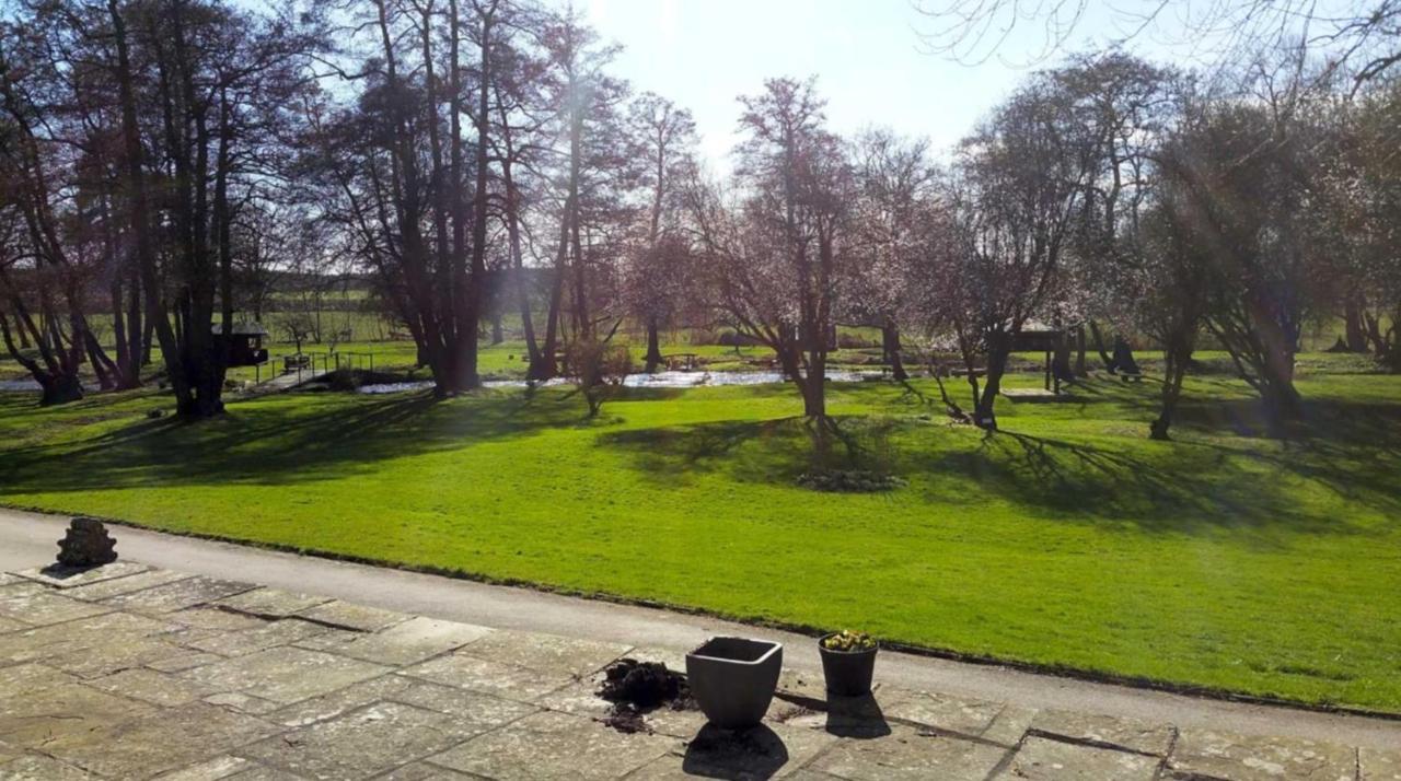 17Th-Century One Bed Studio With Parking & Garden! Elkesley Esterno foto